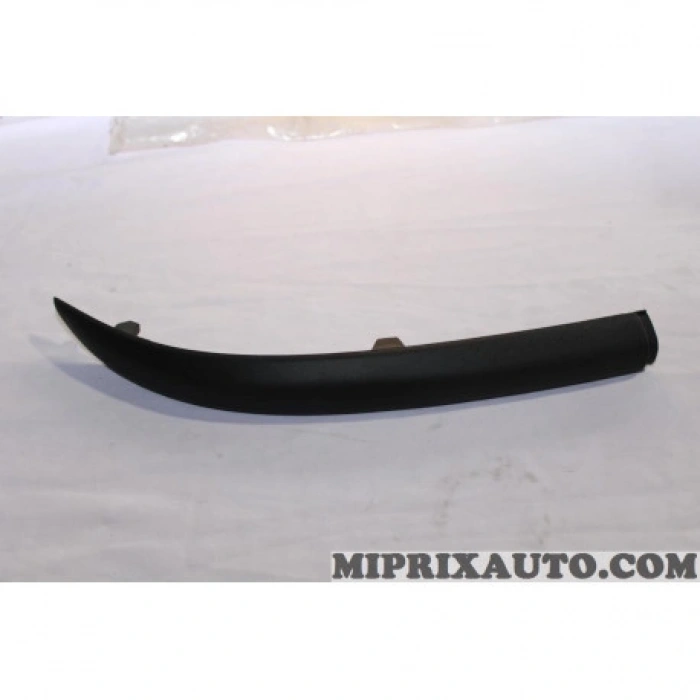 Ford Focus Ön Tampon Köşe Bandı Sol  (Oem No:  2M5117C773Aeyygy)