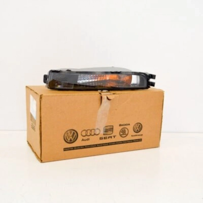 Volkswagen Beetle Ön Tampon Sinyali Sol 2011- (Oem No:  5C5953041D)