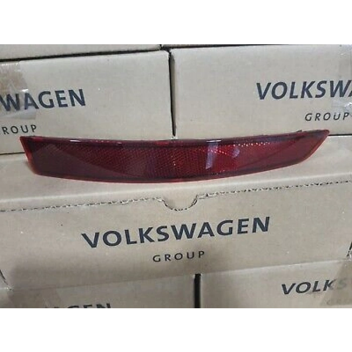 Volkswagen Jetta Arka Tampon Reflektörü Sağ 2014- (Oem No:  5C6945106B)