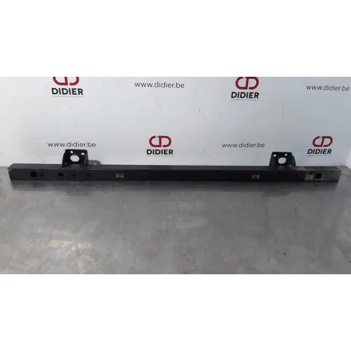 Fiat Doblo Ön Tampon Üst Travers 2015- (Oem No:  52180632)