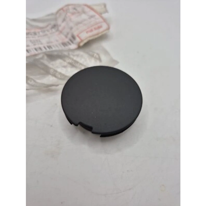 Alfa Romeo 2015-9 Ön Tampon Çekı Demir Kapağı Astarlı 2005  (Oem No:  735379379)