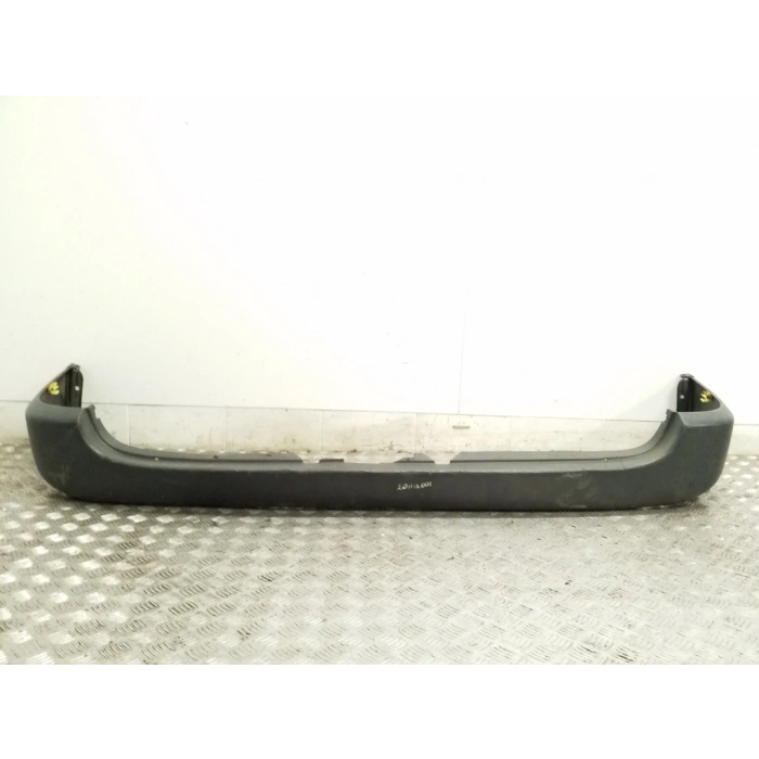 Toyota Hiace Arka Tampon 1998- (Oem No:  5215926070)