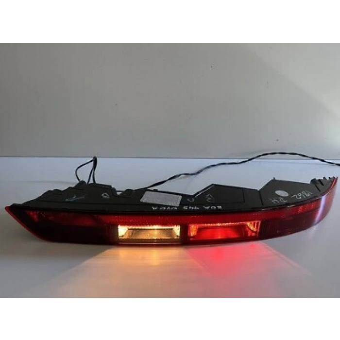 Audi Q5 Arka Tampon Lambası Sağ 2018- (Oem No:  80A945070)