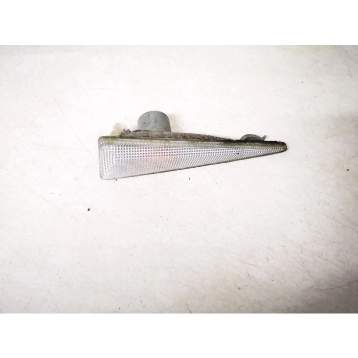 Renault Megane Ön Çamurluk Sinyali Sağ 2003-2008 (Oem No:  8200633417)
