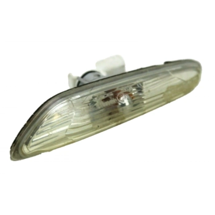 Bmw 3 Serisi Ön Çamurluk Sinyali Sağ 2005  (Oem No:  63136932997)