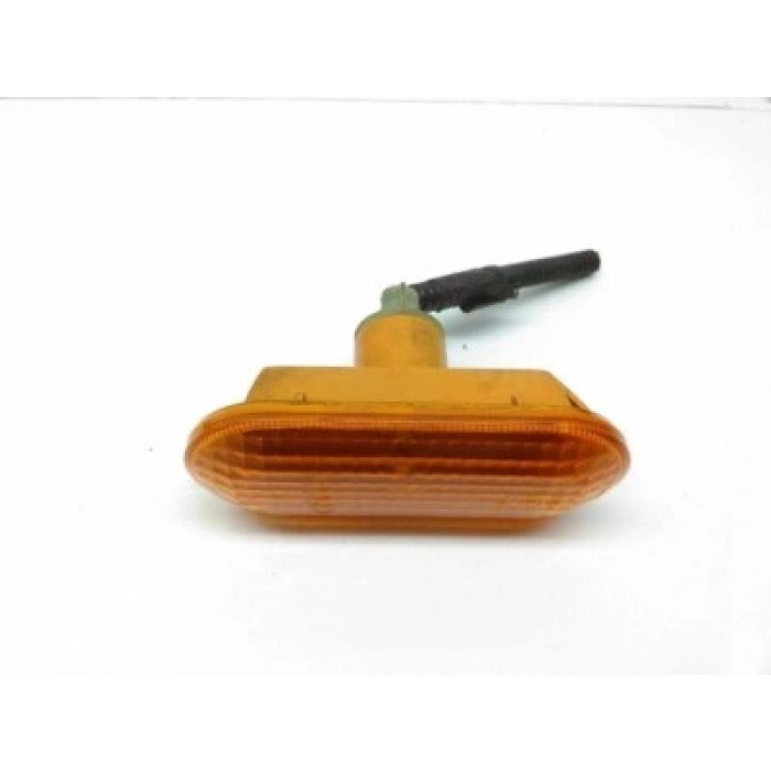 Ford Focus Ön Çamurluk Sinyali Sarı 2004-2008 (Oem No:  2S6A13K354Ad)