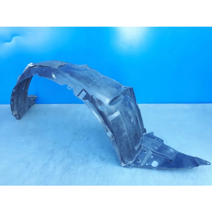 Toyata Avensis Ön Çamurluk Davlumbazı Sağ 2009-  (Oem No:  5380505011)