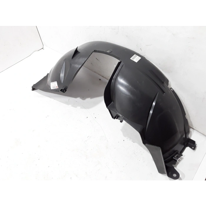 Dacia Sandero Ön Çamurluk Davlumbazı Sol 2008-2013 (Oem No:  8200735438)