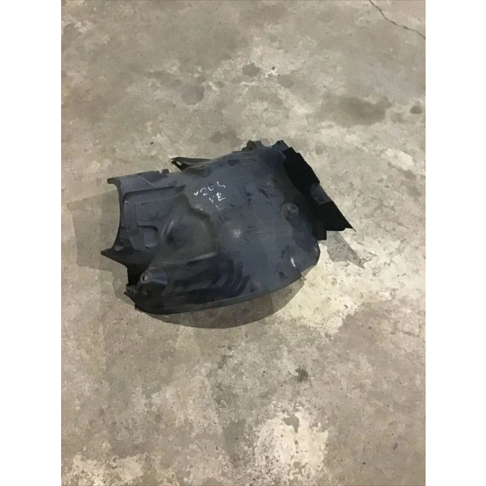 Mercedes C Class Ön Çamurluk Davlumbazı Arka Parça Sol 2007  (Oem No:  A2046902730)