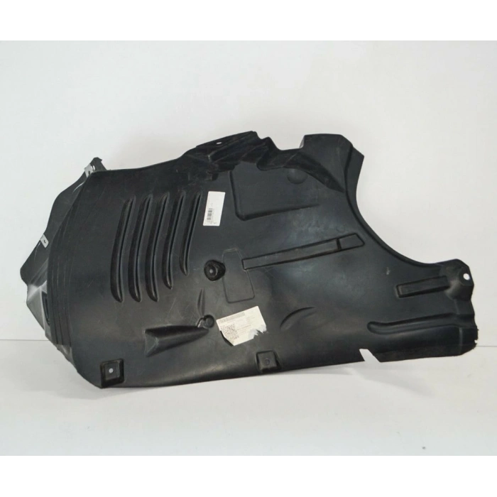 Mercedes C Class Ön Çamurluk Davlumbazı Ön Parça Sol 2011- (Oem No:  A2046906030)