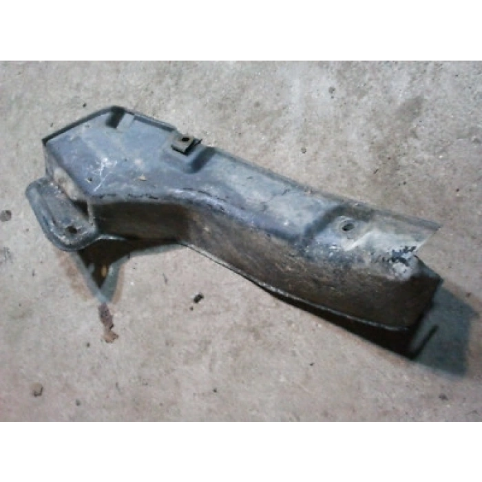 Mitsubishi Lancer Arka Çamurluk Davlumbazı Sağ 1992-1996 (Oem No:  Mr200108)