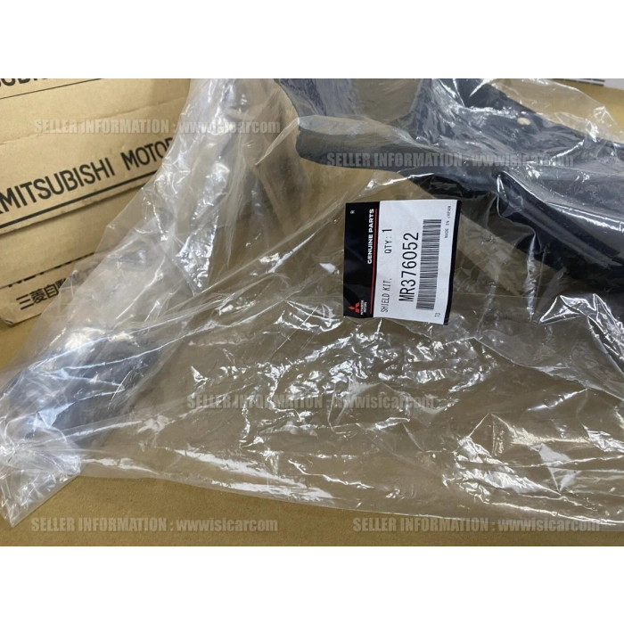 Mitsubishi Pajero Ön Çamurluk Davlumbazı Sağ 1997-2000 (Oem No:  Mr376052)