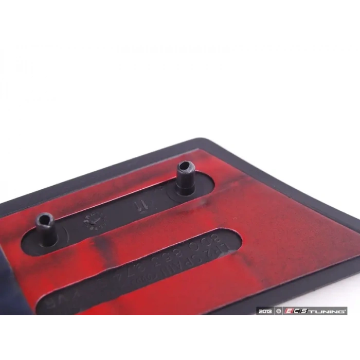 Audi A4 Ön Çamurluk Bandı Sağ 1999-2001  (Oem No:  8D0853974Bgru)