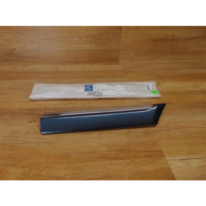 Mercedes C Class Ön Çamurluk Bandı Sağ 1993--2000  (Oem No:  A2026902862)