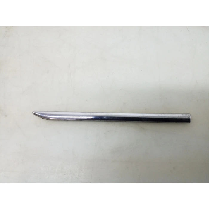 Mercedes E Class Ön Çamurluk Bandı Nikelaj Sağ 2009 (Oem No:  A2126903462)