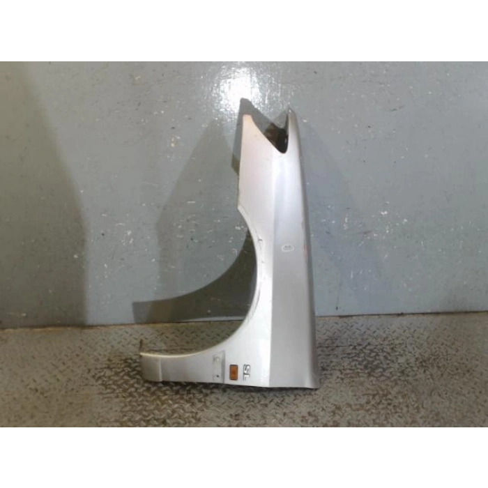 Peugeot 306 Ön Çamurluk Delikli Sol 1993--1997 (Oem No:  7840E1)