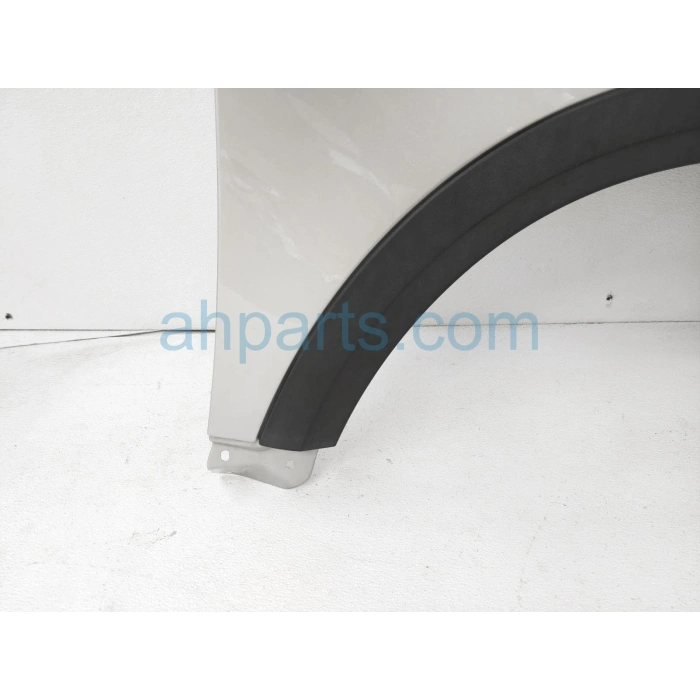 Volvo Xc90 Ön Çamurluk Sol 2002-2014 (Oem No:  30796495)