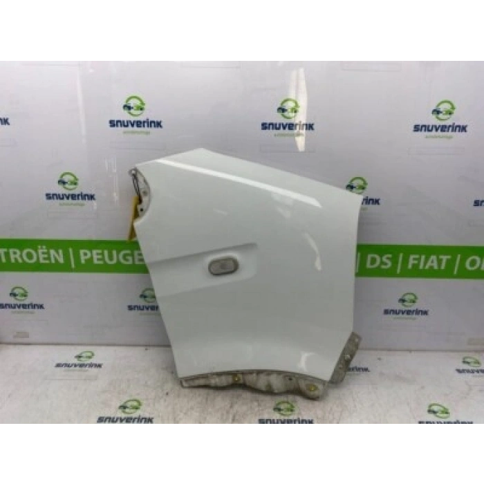 Renault Master Ön Çamurluk Delikli Sağ 1998- (Oem No:  7750350505)