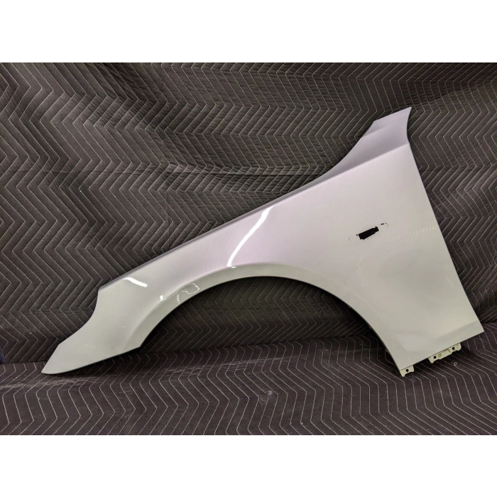 Bmw 5 Serisi Ön Çamurluk Delikli Sağ 2003- (Oem No:  41357111429)