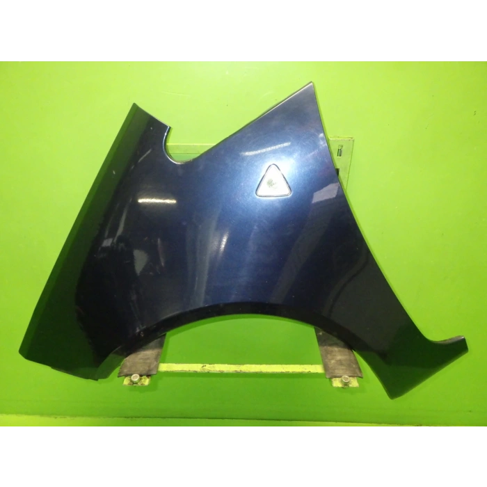 Mitsubishi Colt Ön Çamurluk Delikli Sol 2004- (Oem No:  5220D125)