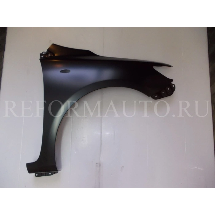 Toyota Corolla Ön Çamurluk Delikli Sağ 2008- (Oem No:  5381112A10)