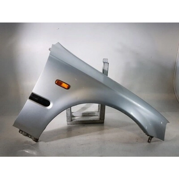 Honda Civic Ön Çamurluk Delikli Sedan /Hatcback Sağ 1999-2001 (Oem No:  60211S01A00Zz)