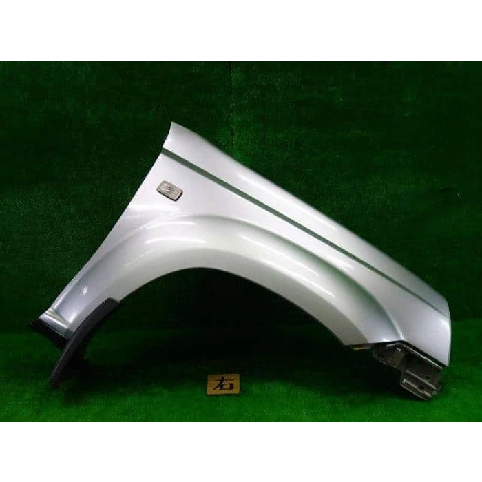 Nissan Xtrail Ön Çamurluk Plastik Sağ 2002- 2007 (Oem No:  631128H400)