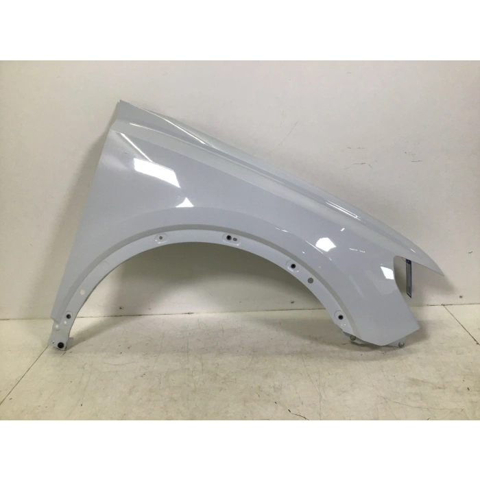 Audi Q3 Ön Çamurluk Sağ 19 (Oem No:  83A821022)