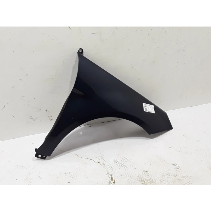 Mercedes B Class Ön Çamurluk Sağ 2005-- (Oem No:  A1698800618)