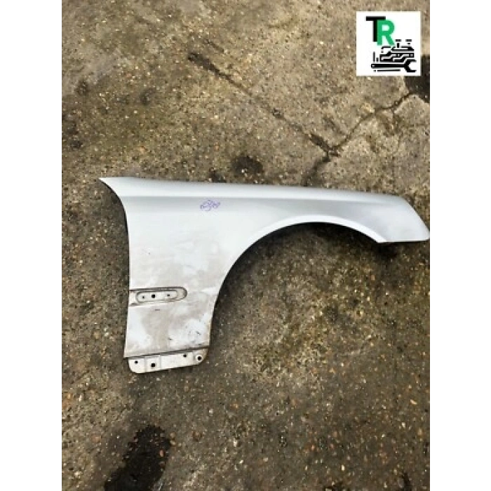 Mercedes Clk 320 Ön Çamurluk Sağ 2003- (Oem No:  A2098800418)