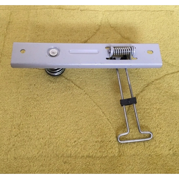 Renault Trafic Kaput Kilit Karşılığı 0414 (Oem No:  8200677854)