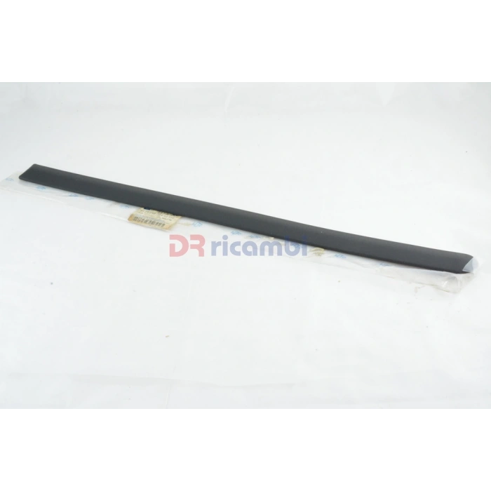 Opel Corsa Arka Kapı Bandı Siyah 5Kapı Sol 2001- (Oem No:  9227287)