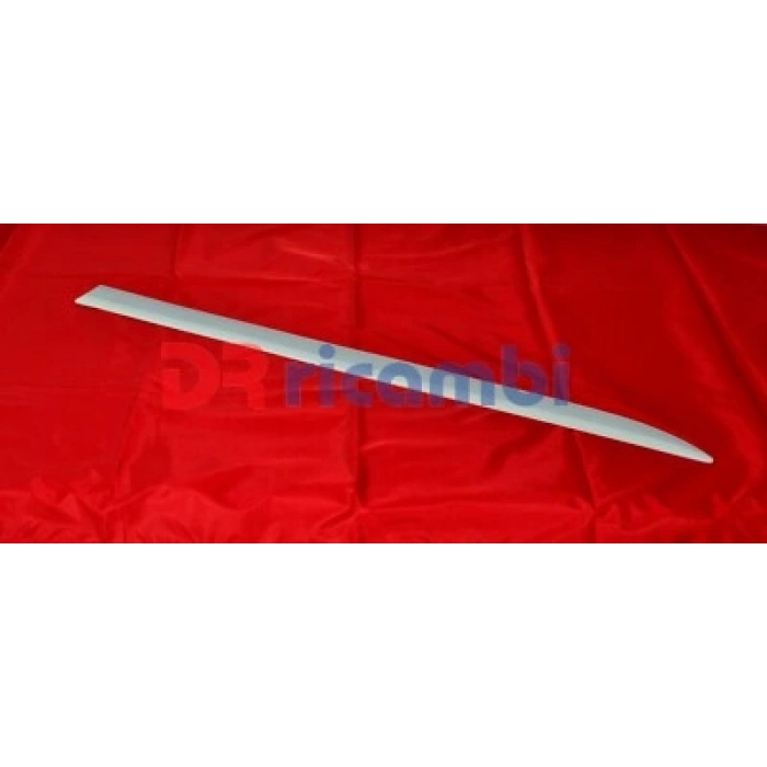 Opel Corsa Ön Kapı Bandı 5 Kapı Astarlı Sağ 2007-- (Oem No:  13188299)