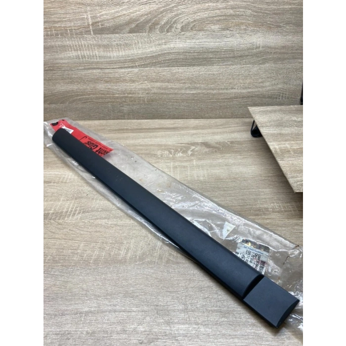 Opel Astra Arka Kapı Bandı Sağ 1998- (Oem No:  90544221)