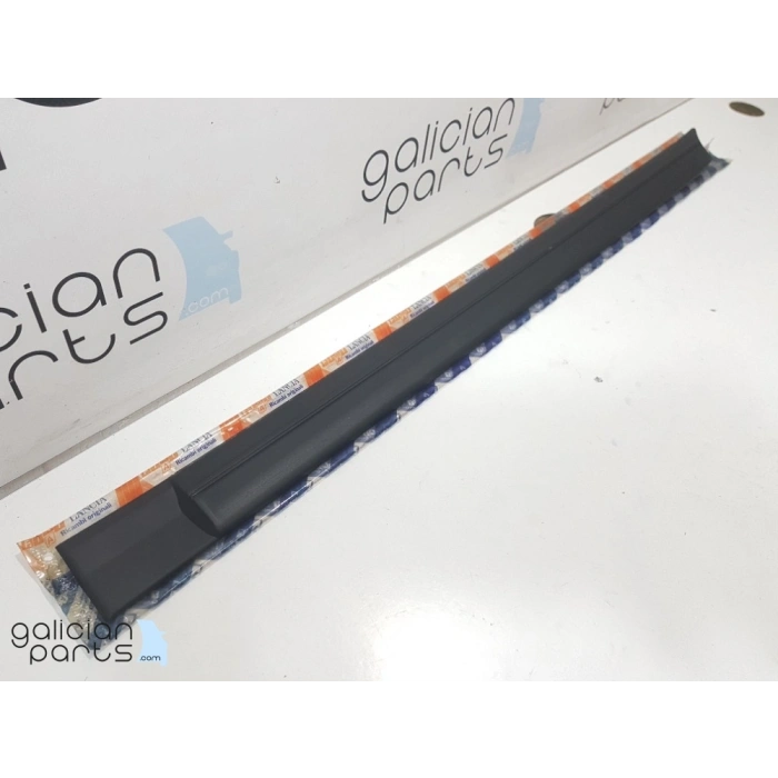 Fiat Tempra Arka Kapı Bandı  Sol 1992- (Oem No:  181286480)