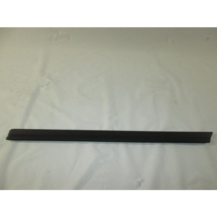 Fiat Uno Arka Kapı Bandı Sol 1989-1995 (Oem No:  181491480)