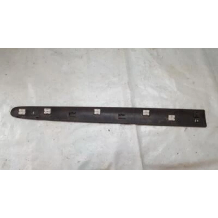 Renault Scenic Ön Kapı Bandı Sağ 1995-1999 (Oem No:  7700841670)