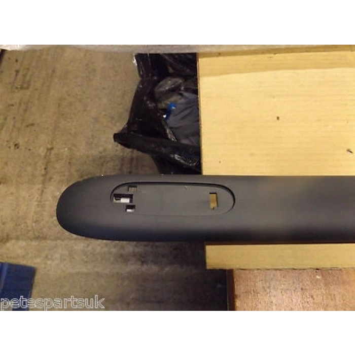 Renault Kangoo Ön Kapı Bandı Sol 1998- (Oem No:  7701692449)