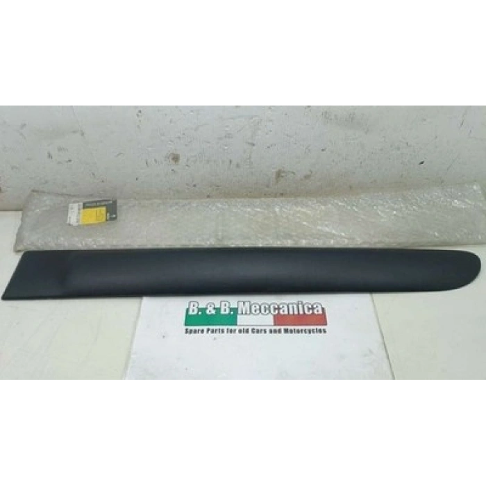 Renault Clio Arka Kapı Bandı Sol 1998- (Oem No:  8200072232)