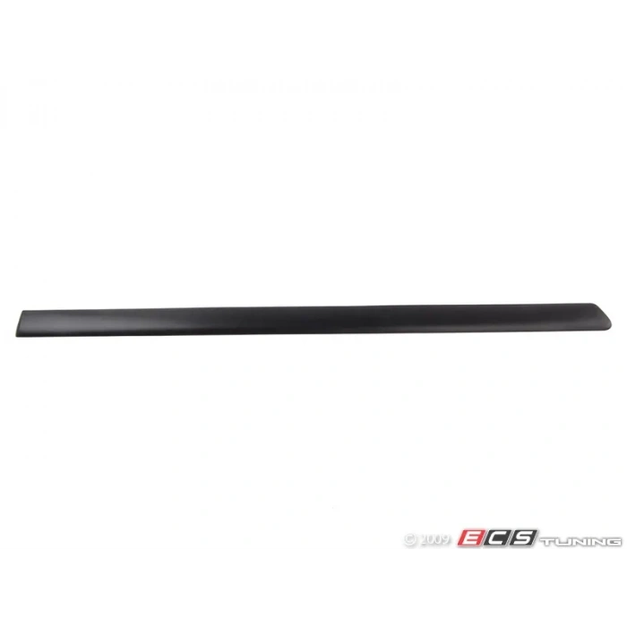 Volkswagen Passat Arka Kapı Bandı Sağ 1997-  (Oem No:  3B0853754B41)