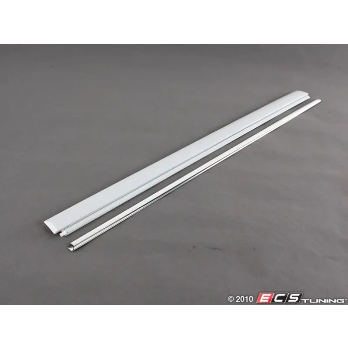 Volkswagen Passat Arka Kapı Bandı Astarlı Sağ 1997-  (Oem No:  3B0898574Gru)