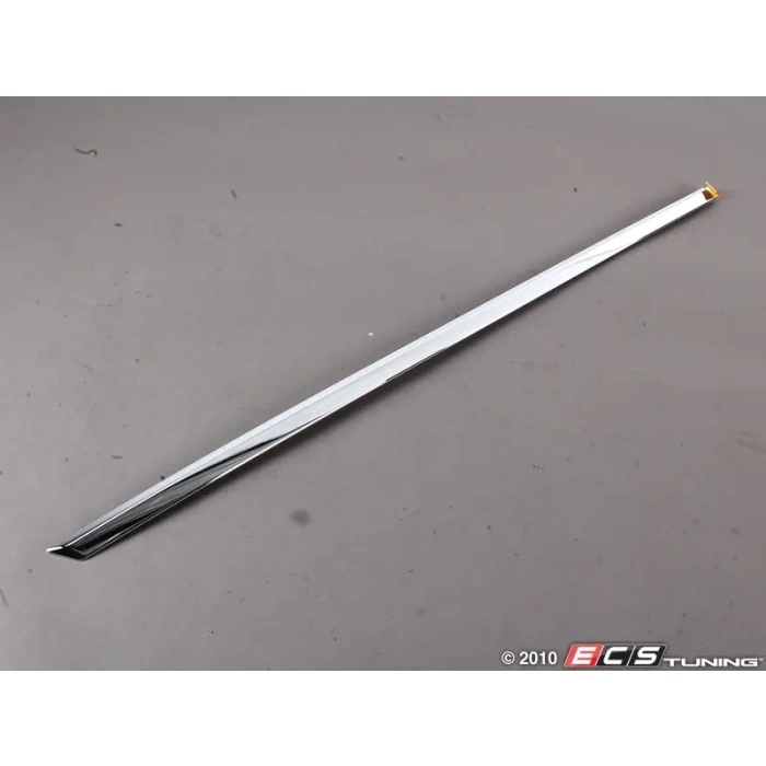 Volkswagen Passat Arka Kapı Bandı Nikelaj Sağ 2005-- (Oem No:  3C0853754C2Zz)