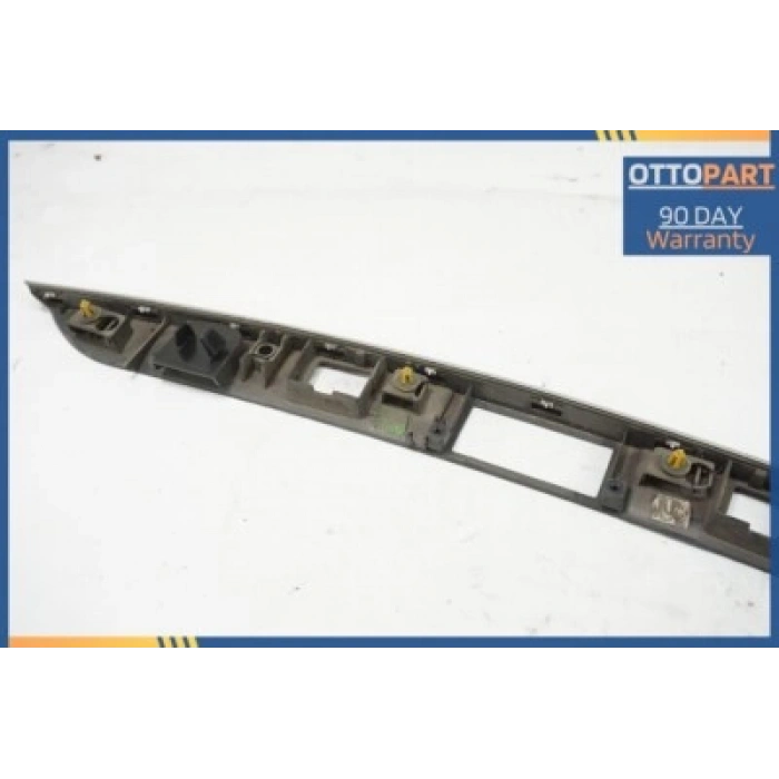 Mercedes C Class Arka Kapı Bandı Nikelaj Sol 2007  (Oem No:  A2047300179)