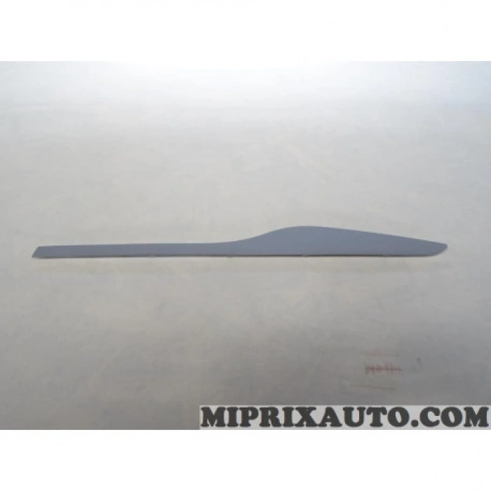 Renault Clio Arka Kapı Band Yarenault Desensör Hatchback . Sol 2011-- (Oem No:  828218510R)