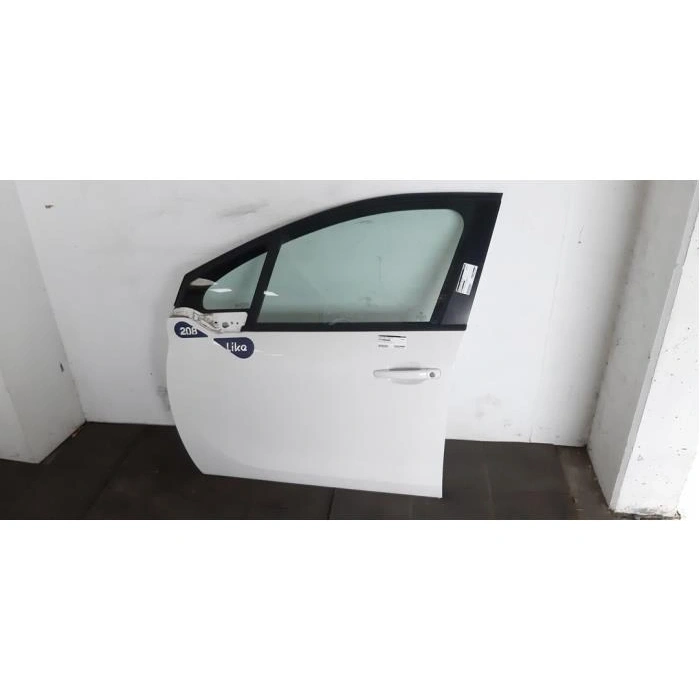 Peugeot 208 Ön Kapı Sağ 2012-  (Oem No:  9807820780)