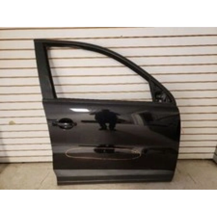 Volkswagen Tiguan Ön Kapı Sağ 2007--2015 (Oem No:  5N0831056B)