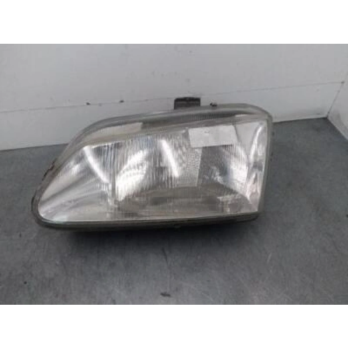 Renault Megane/Scenic Ön Far Sol 1995-1999 (Oem No:  7701040682)
