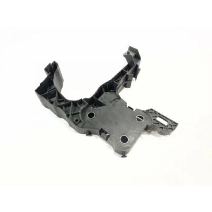 Renault Megane Far Yuvası Plastik Sağ 2003- (Oem No:  8200137496)