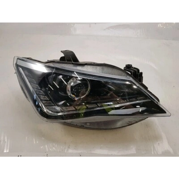 Seat İbiza Ön Far Elektrikli Çift Reflektör Siyah Sağ 2012-  (Oem No:  6J1941034H)