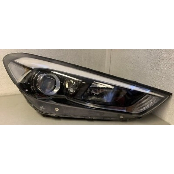Hyundai Tucson Ön Far Elektrikli Motorlu Gündüz Ledlı Statık Köş Sağ 2014- (Oem No:  92102-D7100)